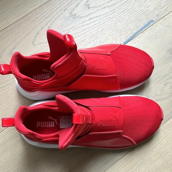 Kylie Jenner Red Puma Running Shoes, Sneakers DS2016 - Picture 6 of 15
